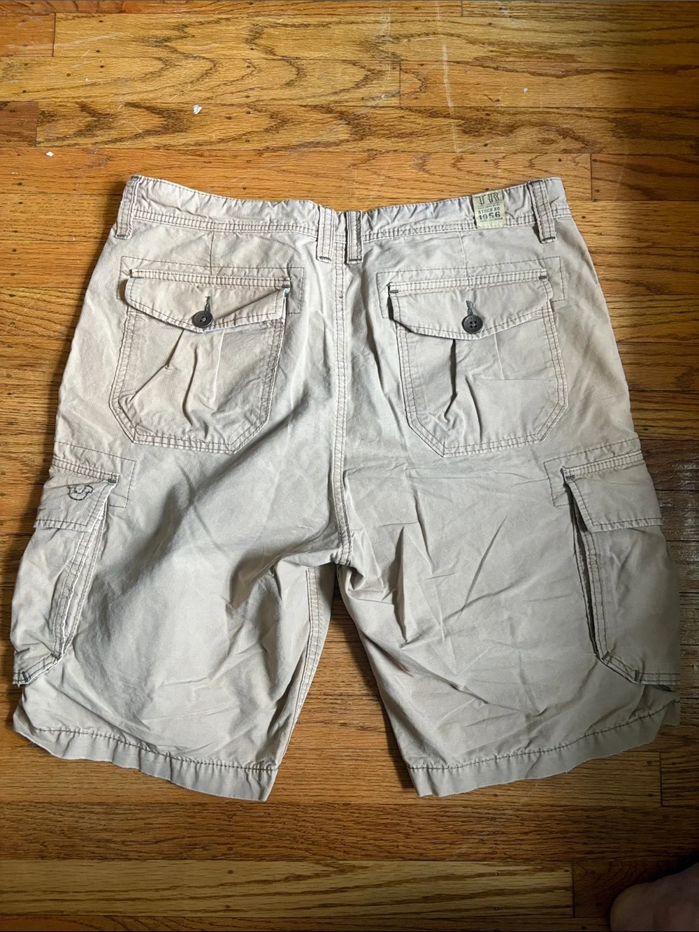 True Religion - Men's Khaki Cargo Shorts